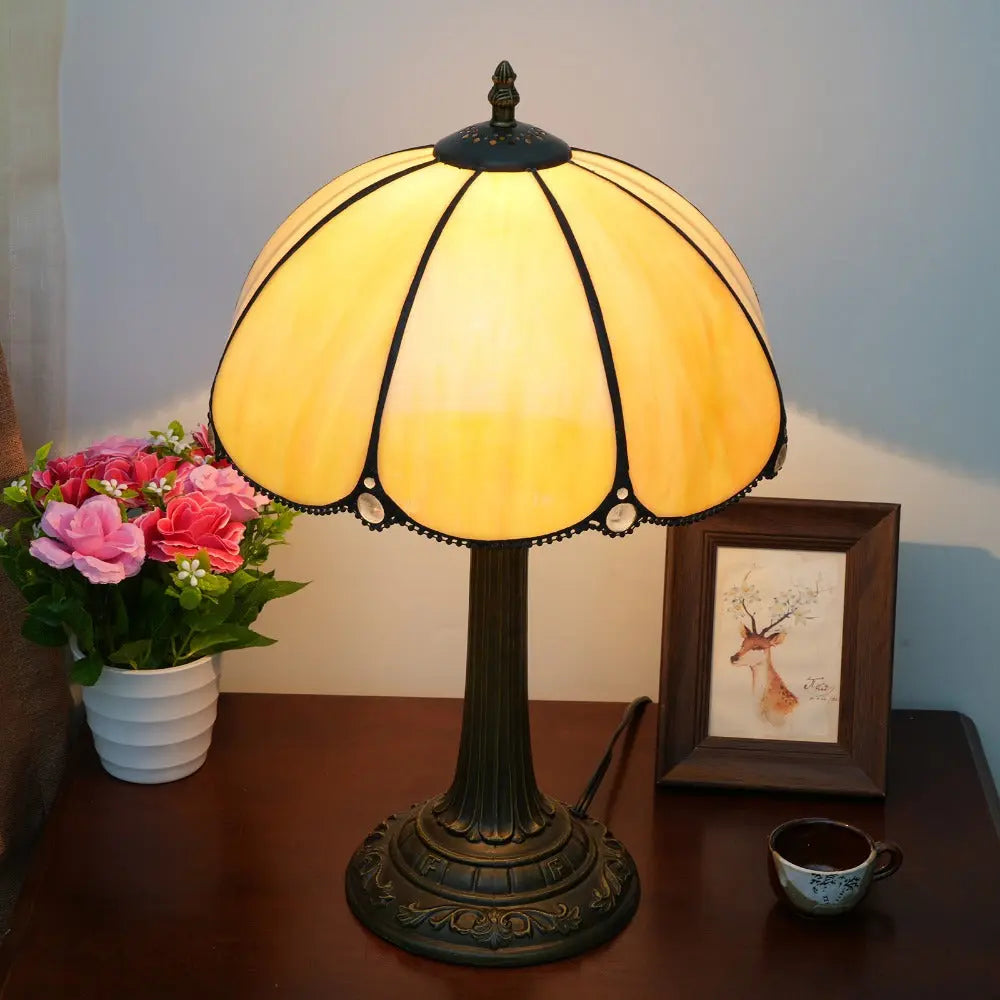 12inch Tiffany Stained Glass Simple Yellow Lampshade Vintage Table Lamp - CTL