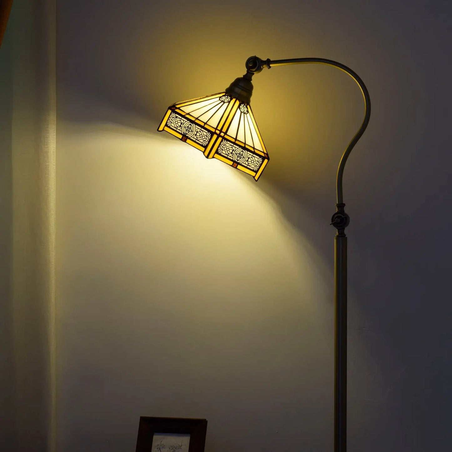 20cm Vintage Stained Glass Floor Lamp Warm Color Lampshade Tiffany Standing Light - CTL