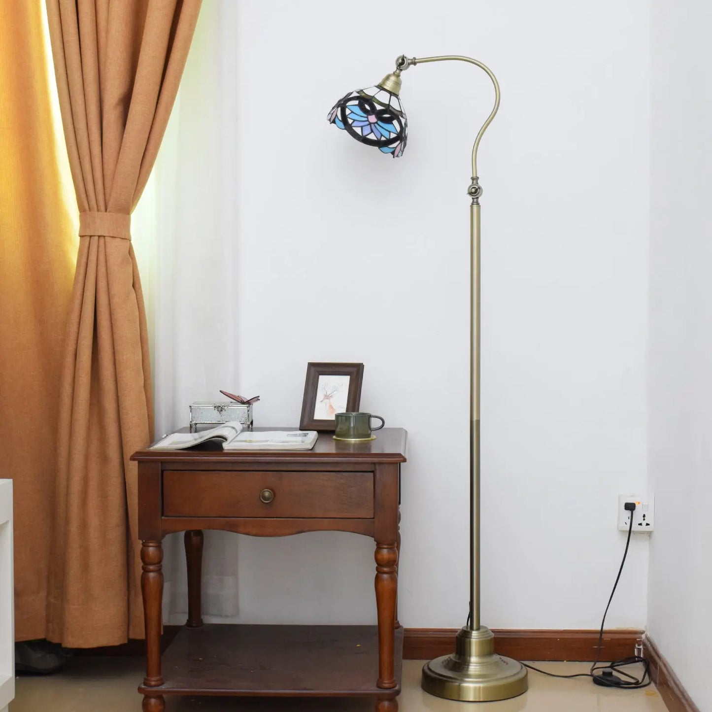 20cm Vintage Stained Glass Pastoral Flower Lampshade Tiffany Style Standard Lamp - CTL