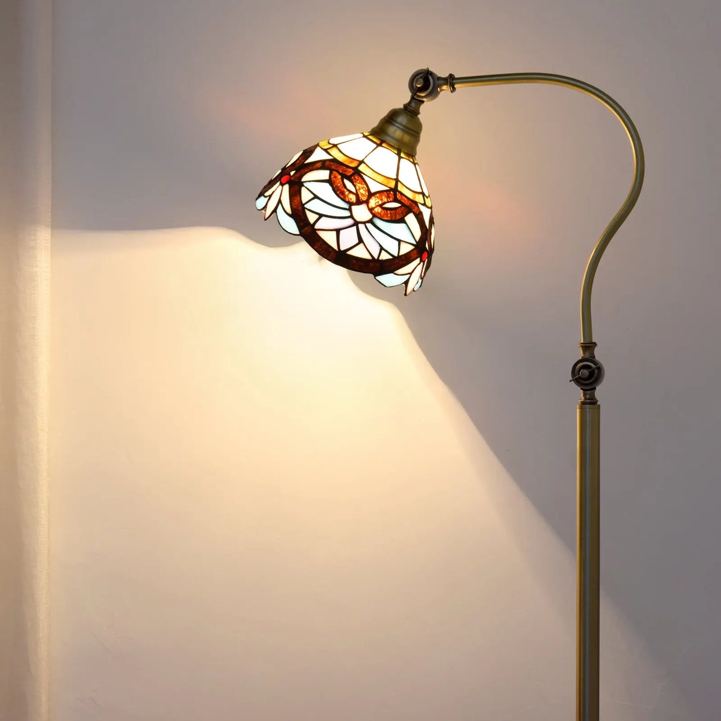 20cm Vintage Stained Glass Pastoral Flower Lampshade Tiffany Style Standard Lamp - CTL