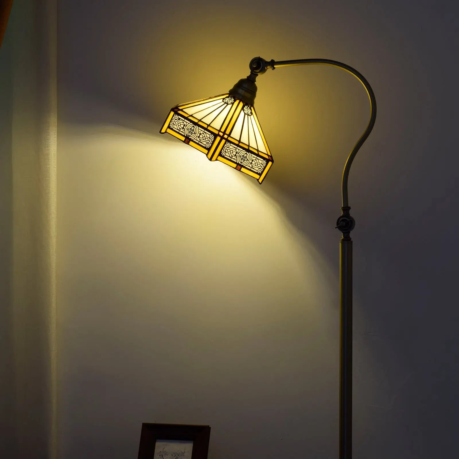 20cm Vintage Stained Glass Floor Lamp Warm Color Lampshade Tiffany Standing Light - CTL